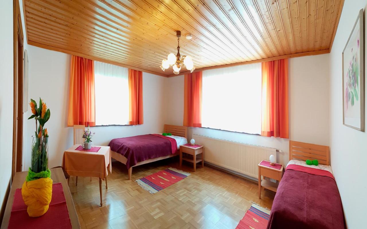 Bungalow & Apartments "Am Deber" Velden - Augsdorf Velden am Wörthersee Dış mekan fotoğraf