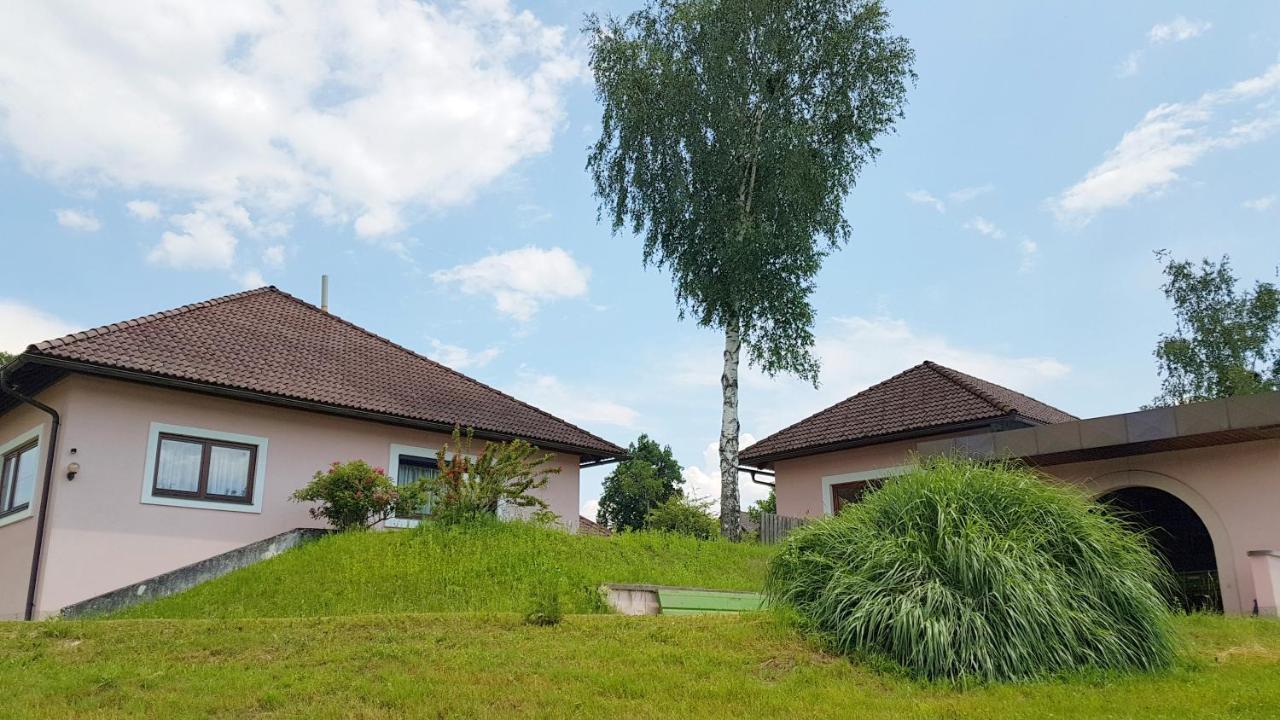 Bungalow & Apartments "Am Deber" Velden - Augsdorf Velden am Wörthersee Dış mekan fotoğraf