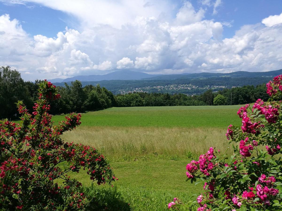Bungalow & Apartments "Am Deber" Velden - Augsdorf Velden am Wörthersee Dış mekan fotoğraf